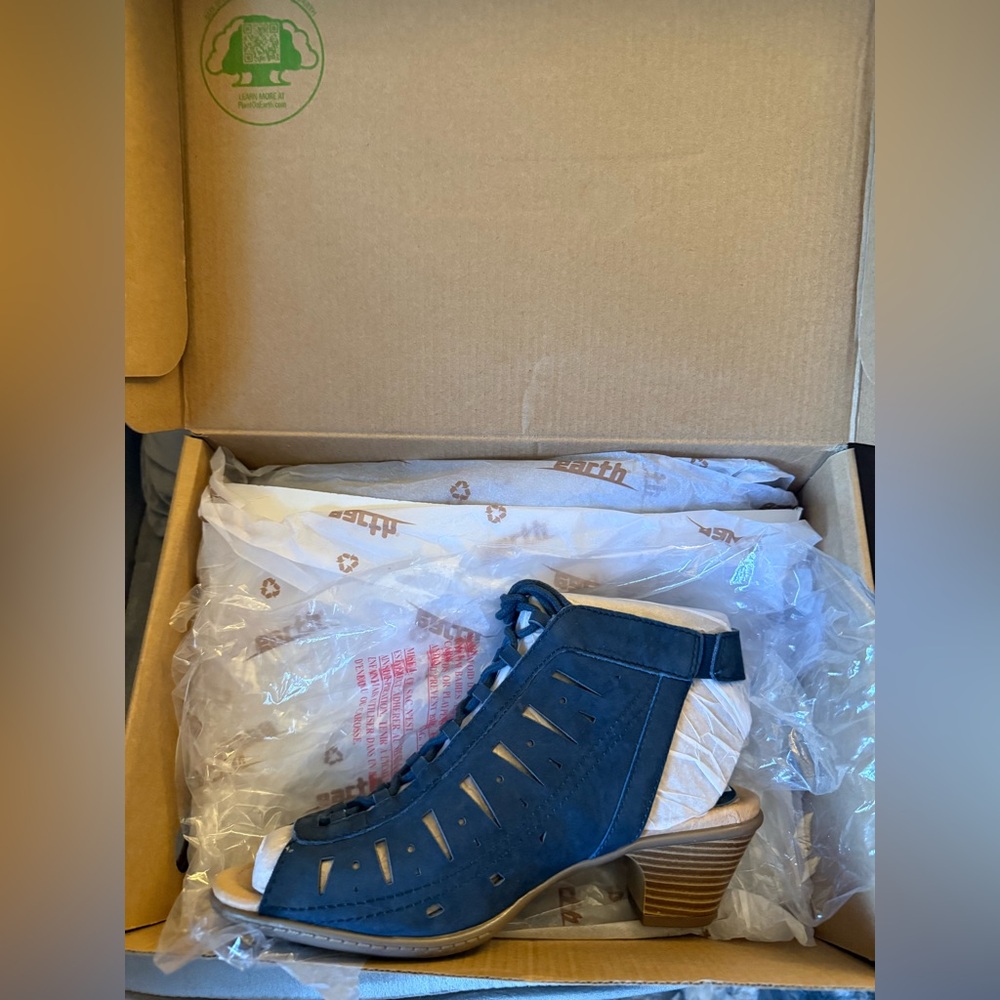 Women's Navy Cutout Peep-Toe Bootie - Earth brand